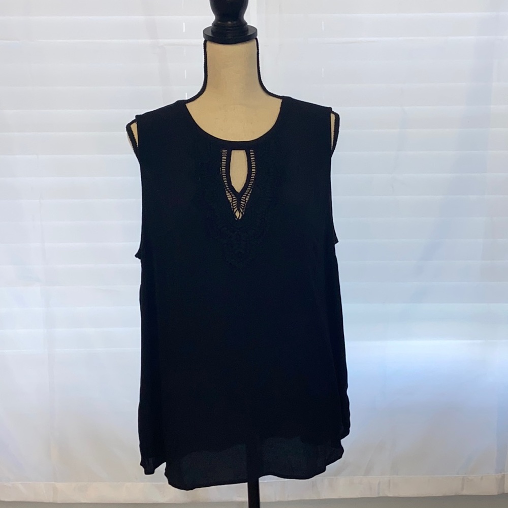 EUC! Pale Sky (from Stitch Fix) XL dressy tank 🤩 Black with crochet detailing